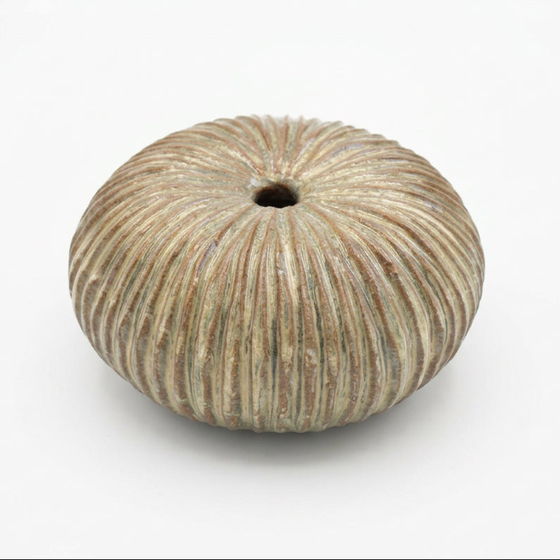Kina Vase #2 by Rosa Silverfinch
