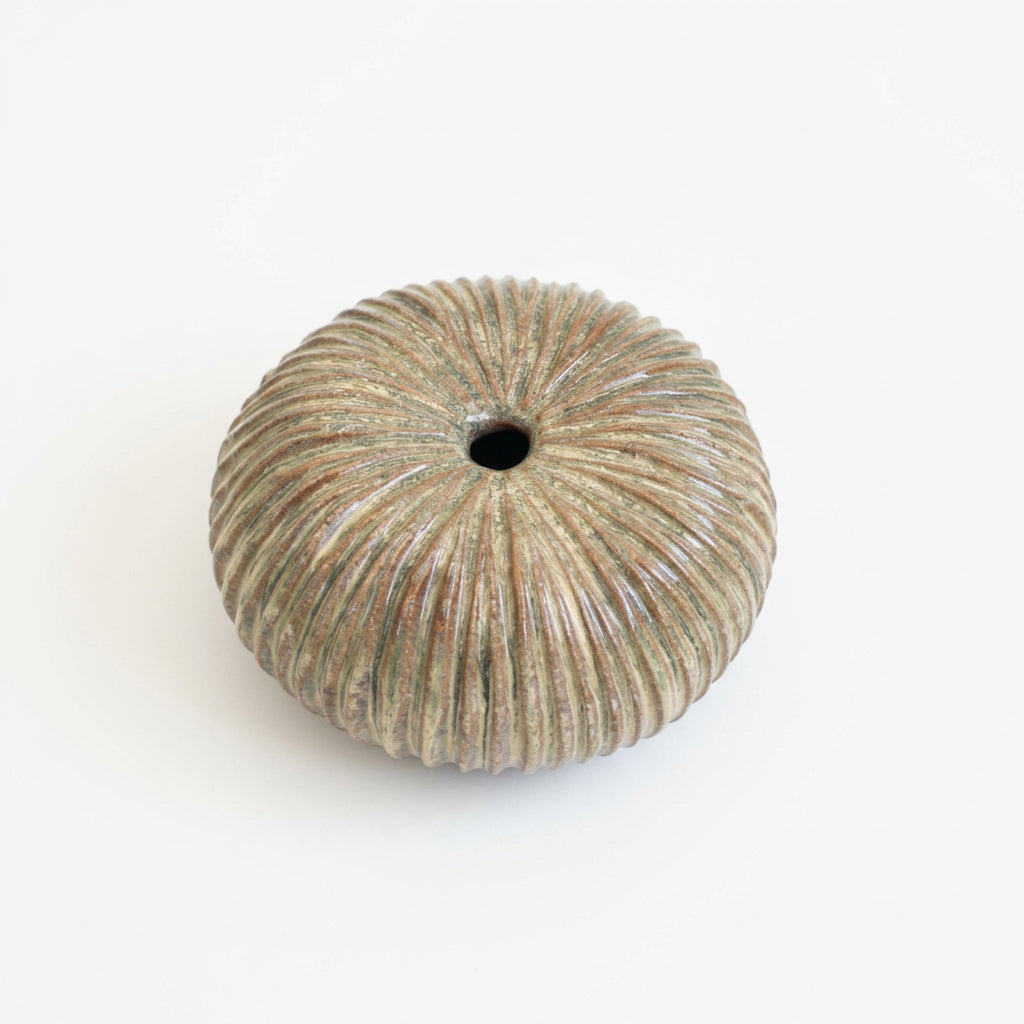 Kina Vase #2 by Rosa Silverfinch-2
