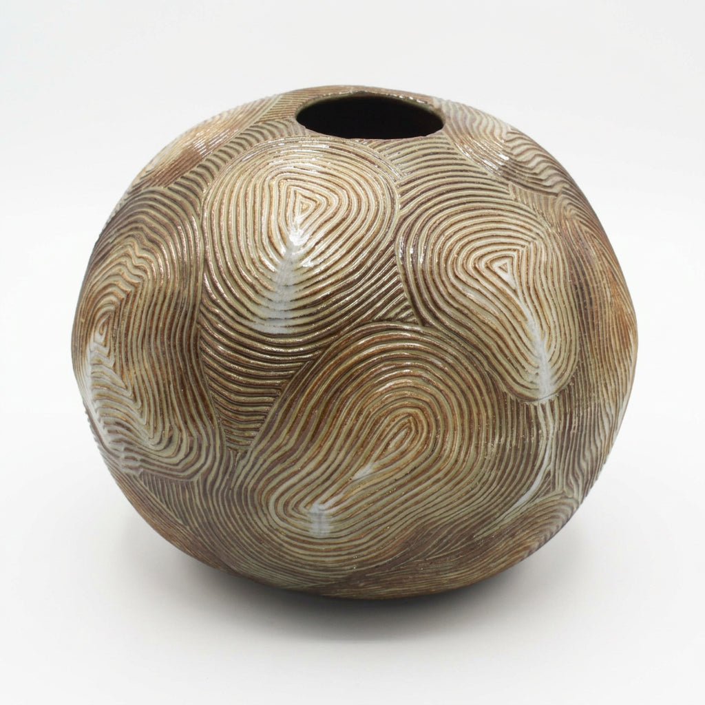 Globe Vase by Rosa Silverfinch-1